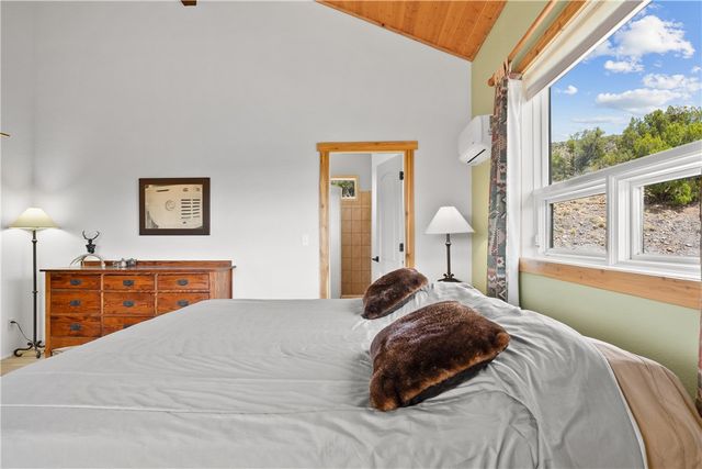 18723 E Knight Creek Road, Kingman, AZ 86401