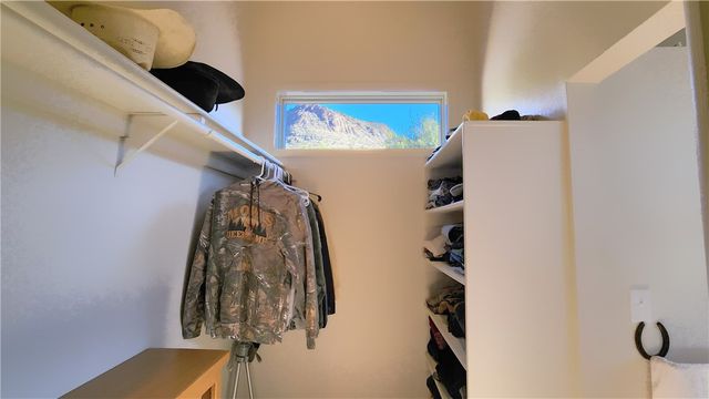 18723 E Knight Creek Road, Kingman, AZ 86401