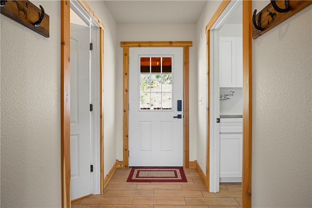 18723 E Knight Creek Road, Kingman, AZ 86401