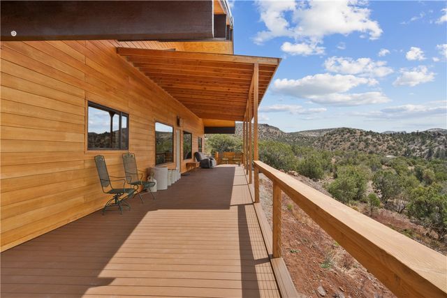 18723 E Knight Creek Road, Kingman, AZ 86401