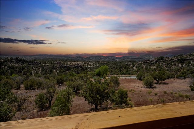 18723 E Knight Creek Road, Kingman, AZ 86401