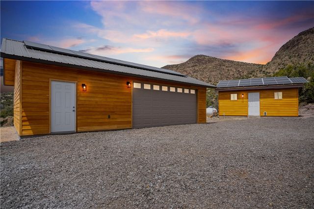 18723 E Knight Creek Road, Kingman, AZ 86401