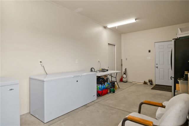 18723 E Knight Creek Road, Kingman, AZ 86401