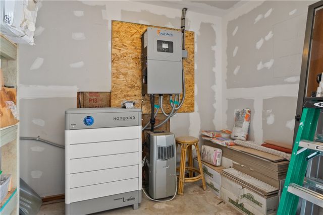 18723 E Knight Creek Road, Kingman, AZ 86401