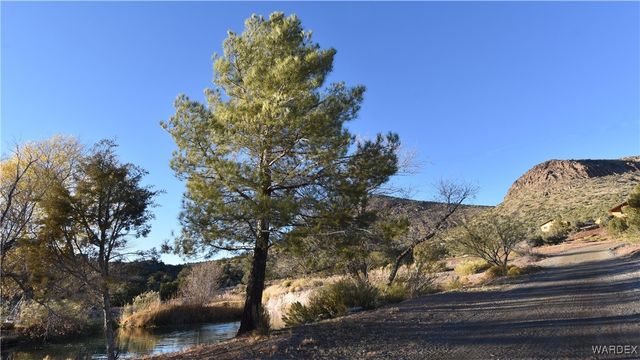 18723 E Knight Creek Road, Kingman, AZ 86401