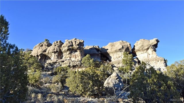 18723 E Knight Creek Road, Kingman, AZ 86401