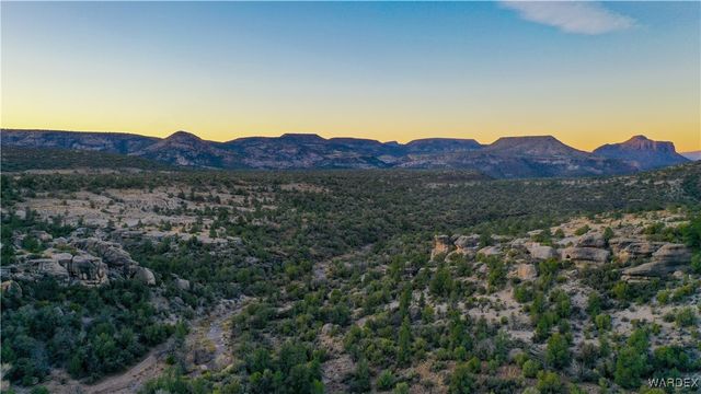 18723 E Knight Creek Road, Kingman, AZ 86401