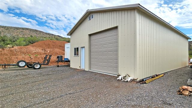 18723 E Knight Creek Road, Kingman, AZ 86401