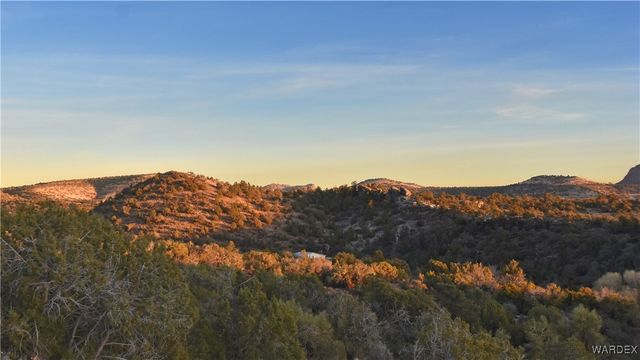 18723 E Knight Creek Road, Kingman, AZ 86401