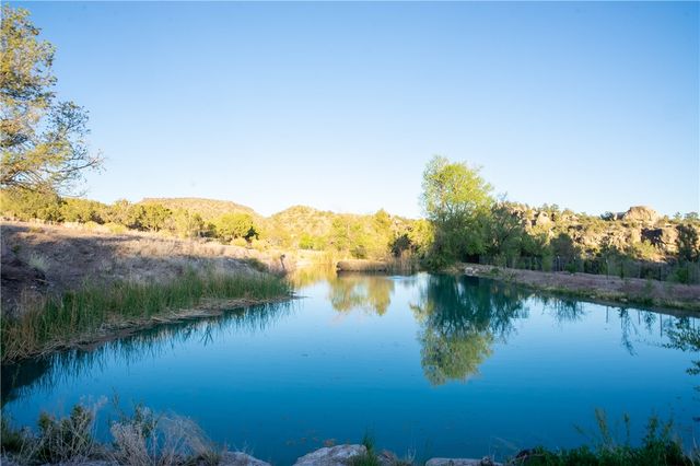 18723 E Knight Creek Road, Kingman, AZ 86401