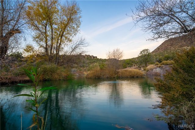 18723 E Knight Creek Road, Kingman, AZ 86401