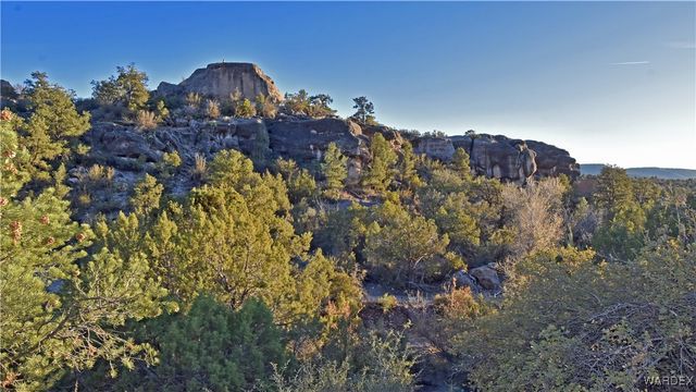 18723 E Knight Creek Road, Kingman, AZ 86401