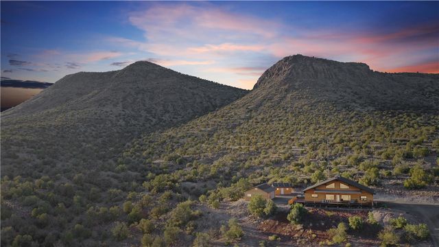 18723 E Knight Creek Road, Kingman, AZ 86401