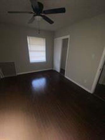 6122 Glenhurst Drive, Houston, TX 77033