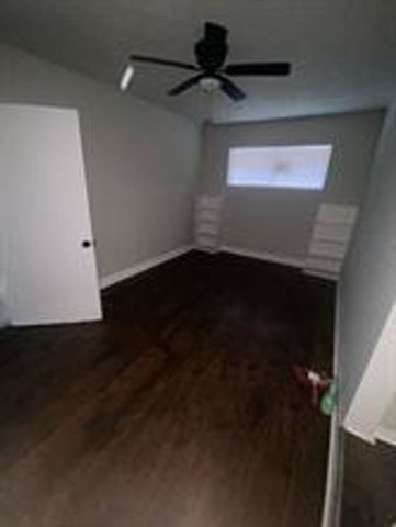 6122 Glenhurst Drive, Houston, TX 77033