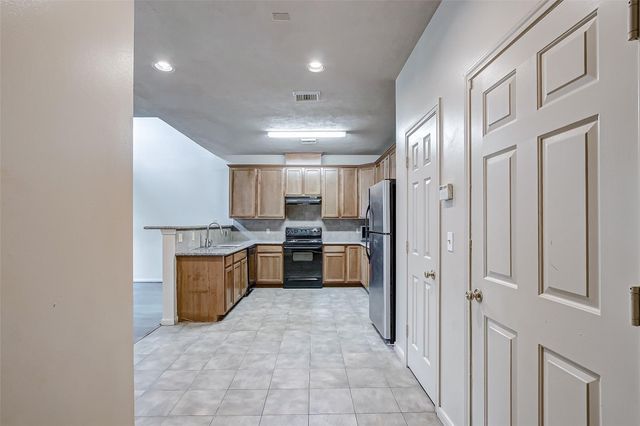 3742 E Ashford Villa Lane, Houston, TX 77082