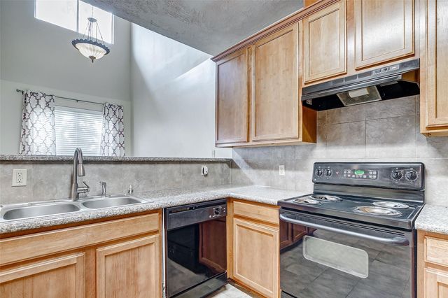 3742 E Ashford Villa Lane, Houston, TX 77082