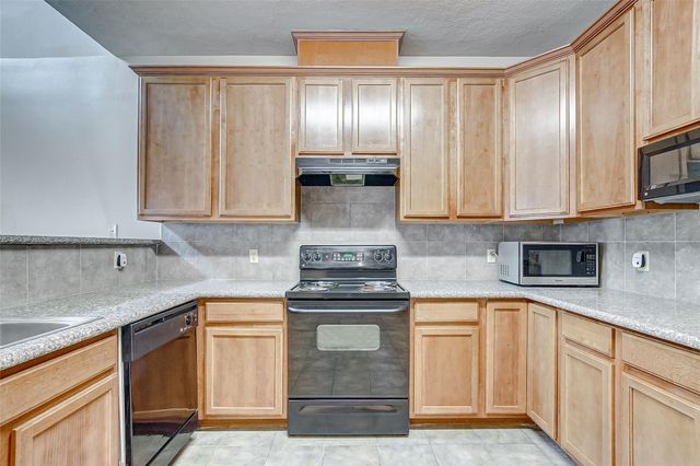 3742 E Ashford Villa Lane, Houston, TX 77082