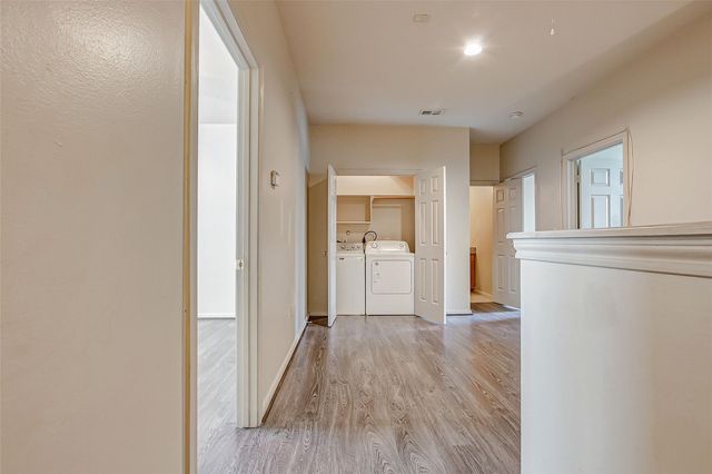 3742 E Ashford Villa Lane, Houston, TX 77082