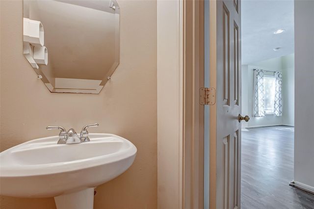 3742 E Ashford Villa Lane, Houston, TX 77082