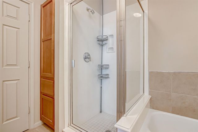 3742 E Ashford Villa Lane, Houston, TX 77082