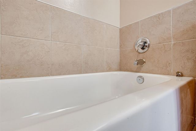 3742 E Ashford Villa Lane, Houston, TX 77082