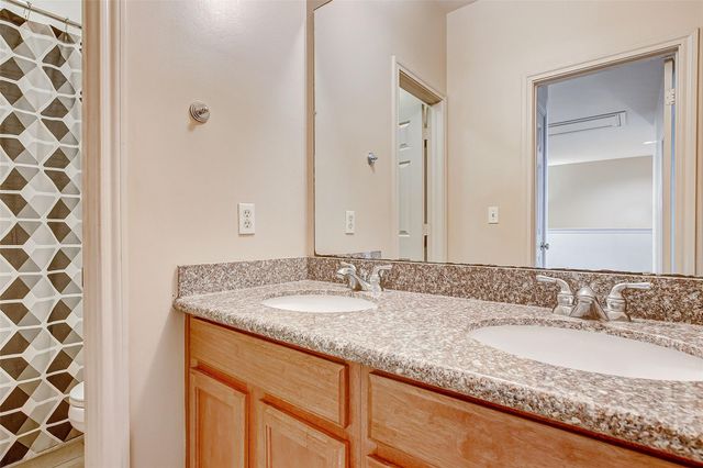 3742 E Ashford Villa Lane, Houston, TX 77082