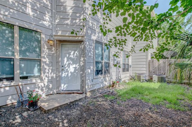 3742 E Ashford Villa Lane, Houston, TX 77082