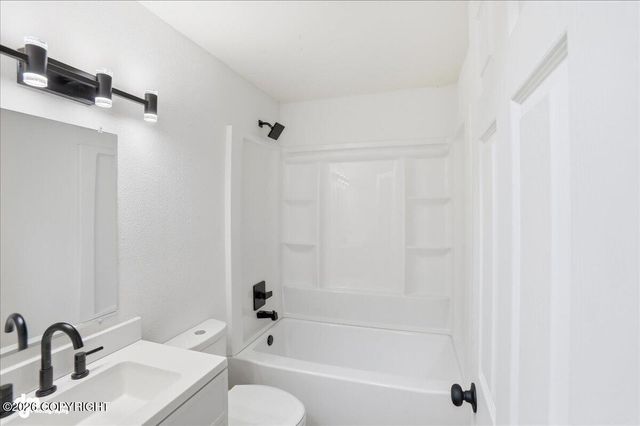 7339 E 17th Avenue, Anchorage, AK 99504