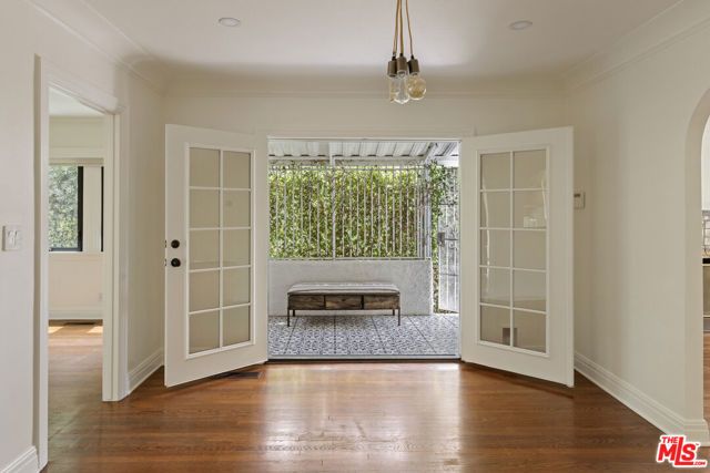 1928 N Berendo Street, Los Angeles, CA 90027