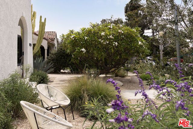 1928 N Berendo Street, Los Angeles, CA 90027