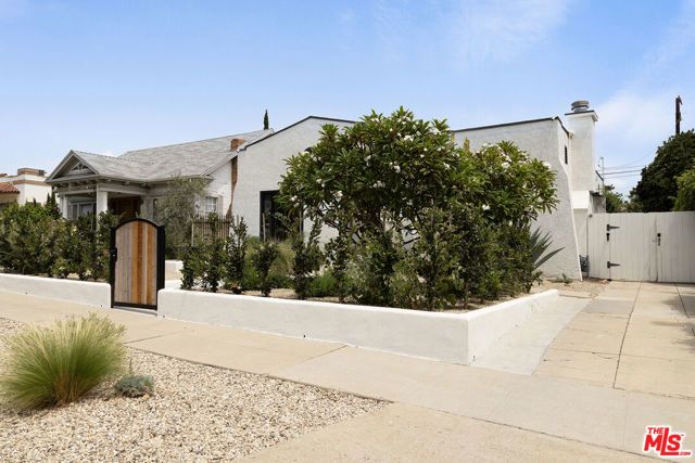 1928 N Berendo Street, Los Angeles, CA 90027