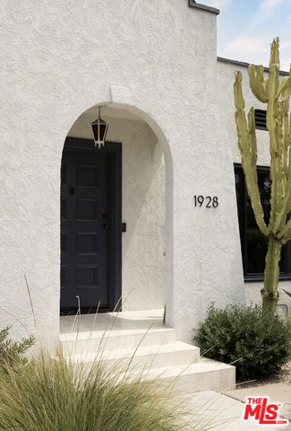1928 N Berendo Street, Los Angeles, CA 90027