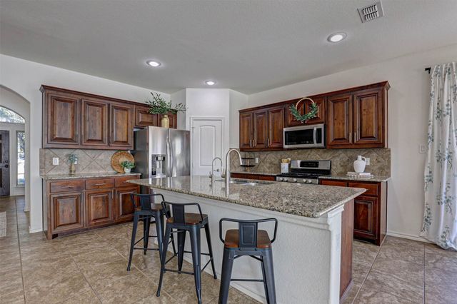 15616 Carlton Oaks Drive, Fort Worth, TX 76177