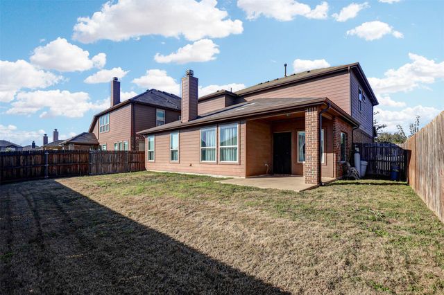 15616 Carlton Oaks Drive, Fort Worth, TX 76177