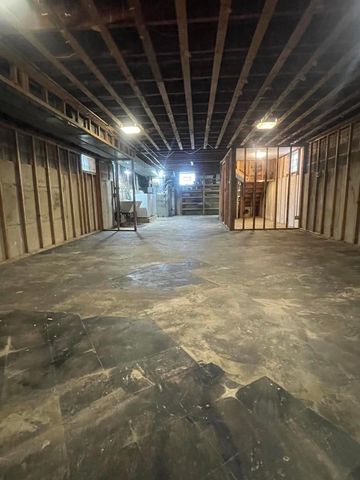 4840 W Gunnison Street, Chicago, IL 60630