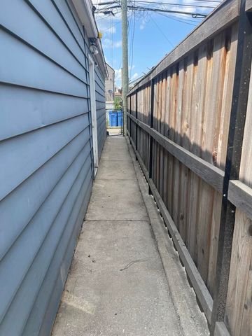 4840 W Gunnison Street, Chicago, IL 60630