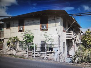 1207 Palama Street, Honolulu, HI 96817