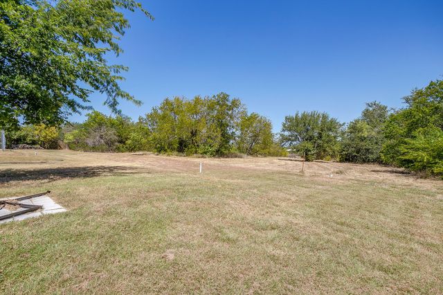 321 E Woody Creek Court, Springtown, TX 76082