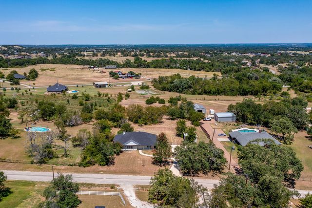 321 E Woody Creek Court, Springtown, TX 76082
