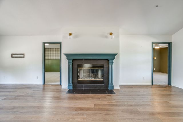 321 E Woody Creek Court, Springtown, TX 76082