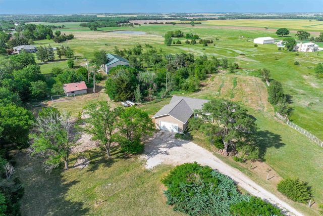 7112 W State St, Salina, KS 67401