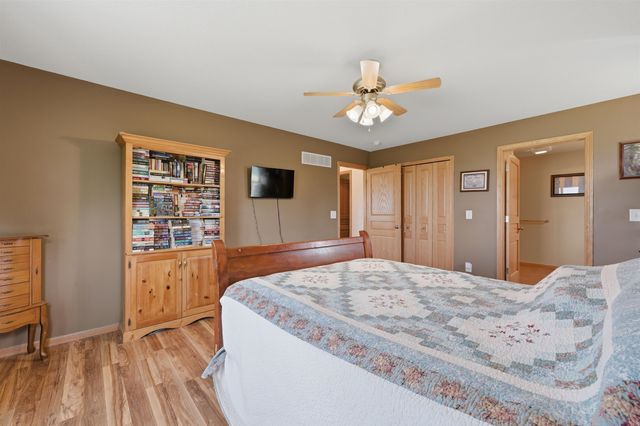 7112 W State St, Salina, KS 67401