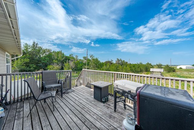 7112 W State St, Salina, KS 67401
