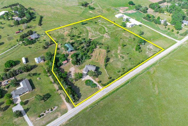 7112 W State St, Salina, KS 67401
