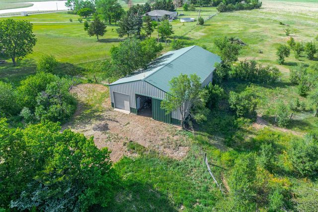 7112 W State St, Salina, KS 67401