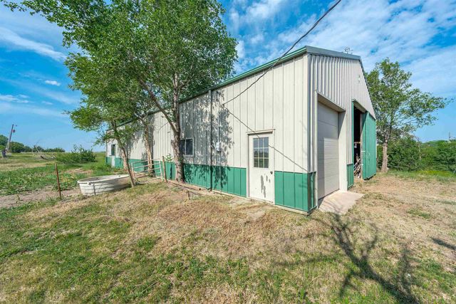 7112 W State St, Salina, KS 67401
