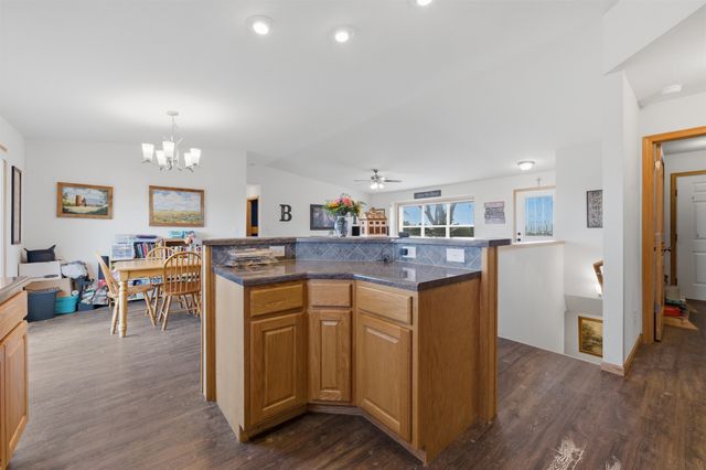 7112 W State St, Salina, KS 67401