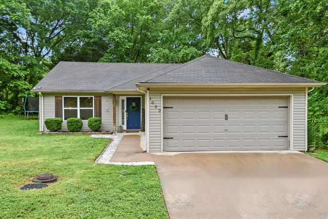 1022 Homestead Road, Merriam Woods, MO 65740