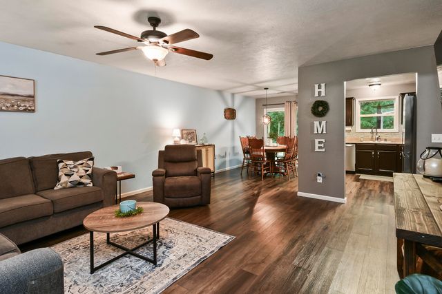 1022 Homestead Road, Merriam Woods, MO 65740